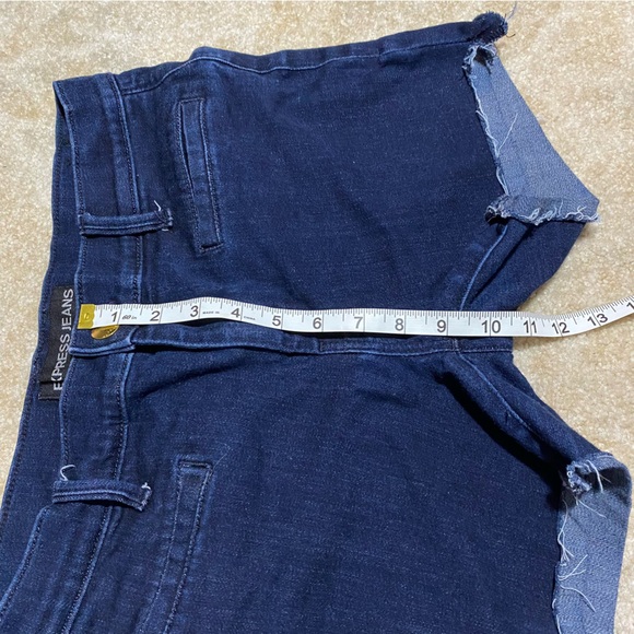 Express Jeans Mid Rise Custom Shorts 10 - Picture 6 of 8